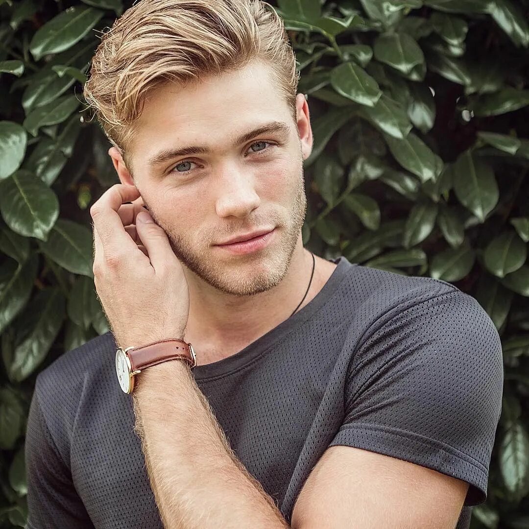 Парень светлые волосы фото Pin on Rostros.... Blonde guys, Haircuts for men, Cute blonde guys
