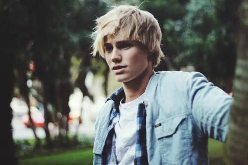 Парень светлые волосы фото The Writings and Ramblings of X.E. Lesure Boyfriend quiz, American actors, Blond