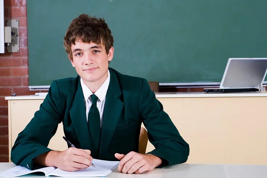 Парень в школе фото Son Struggling in School Organization Tips for Failing Boys - FamilyEducation