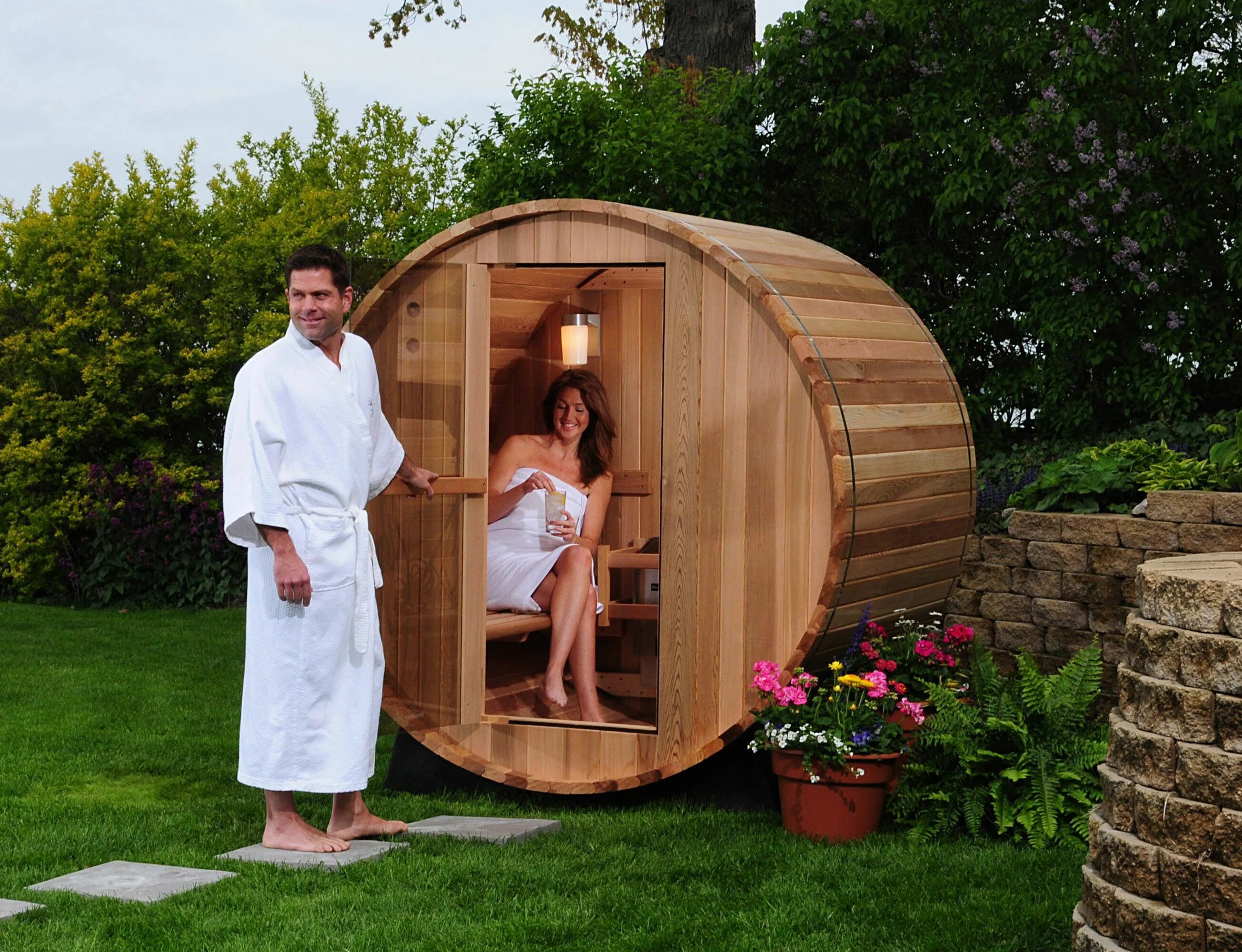 Парилка на даче своими руками Two Person Rustic Canopy Barrel Sauna - MyBooThang Barrel sauna, Outdoor sauna, 