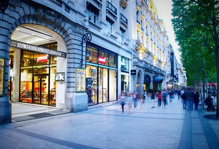 Париж фото магазины Shopping cities, Travel bucket list, Champs elysees