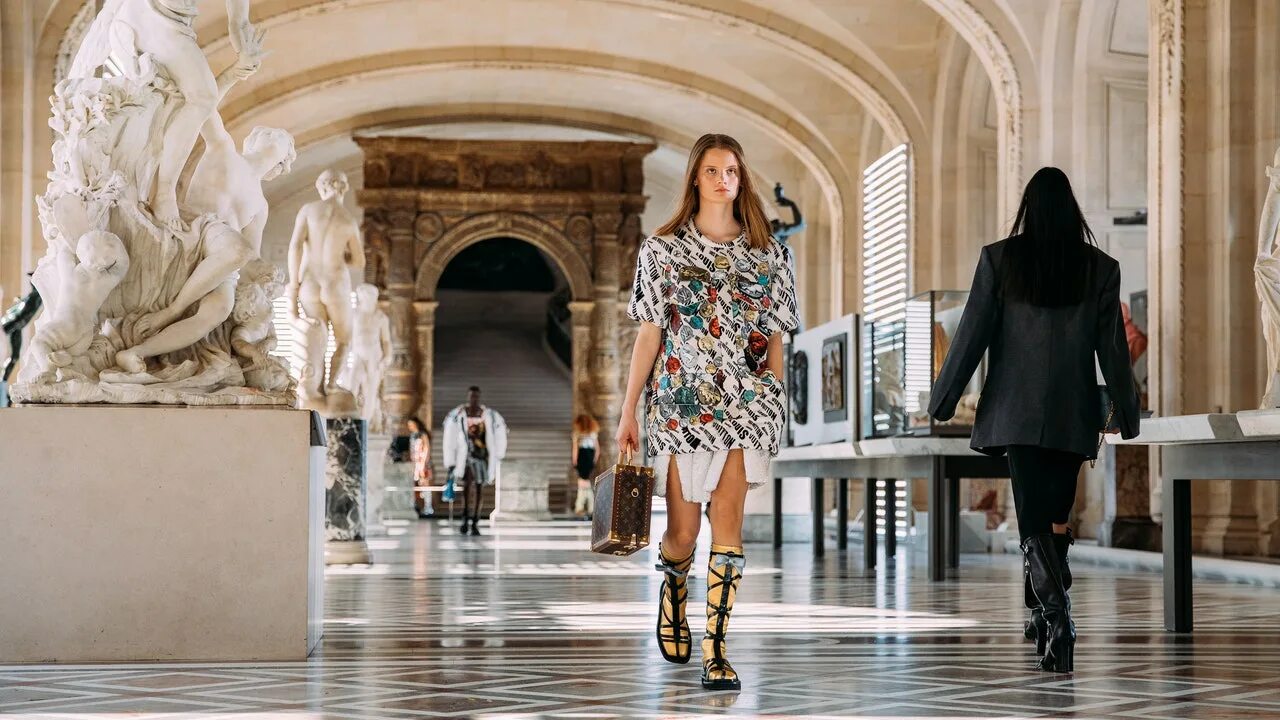 Париж мода фото Feeling FOMO? What Paris Fashion Week Was Like for Vogue Runway’s Local Reporter