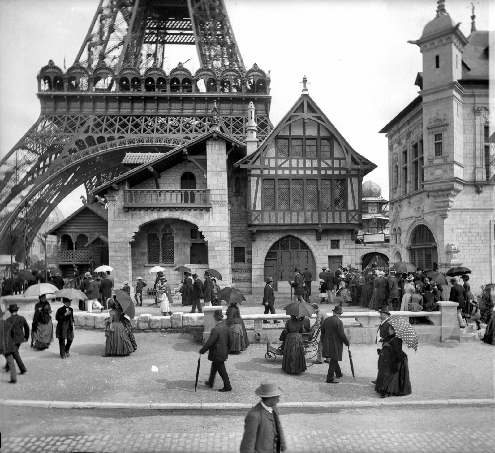 Париж в 18 веке фото 13 Vintage Photos Of Paris That Will Make You Wish For A Time Machine Paris phot