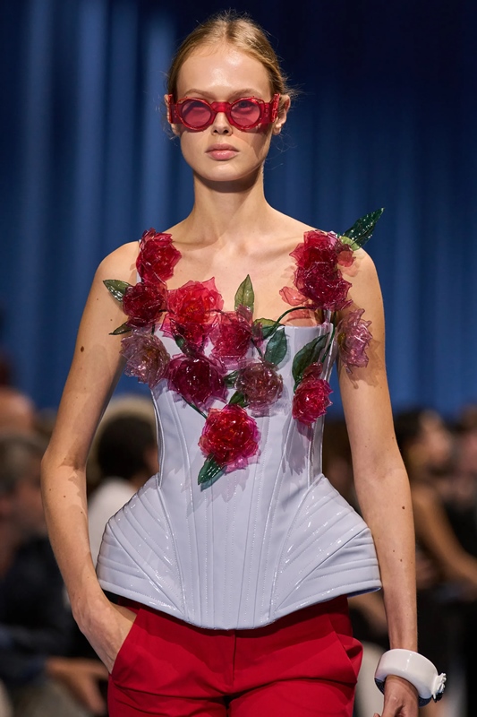 Парижская неделя моды 2024 фото ร ห ร อ ไ ม! ด อ ก ไ ม ป ร ะ ท บ บ น ช ด ค ย ล ค Balmain ค อ ล