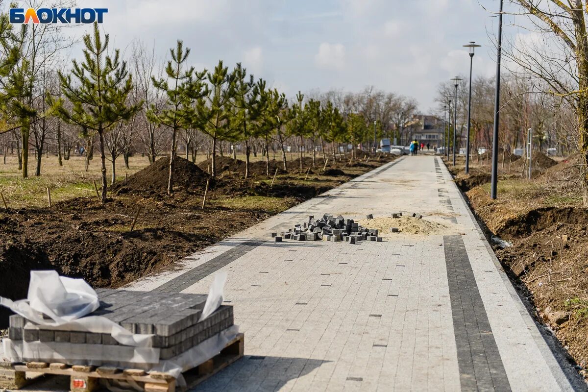 Парк 300 летия таганрог фото "Адовая труба": новая горка в парке 300-летия Таганрога уже стала объектом обсуж