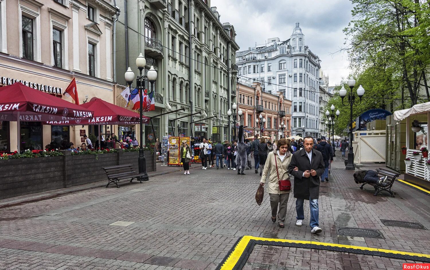 Парк арбат московская ул 1 фото Фото: Москва.Старый Арбат.... Репортажный фотограф Юрий Ивлиев. Город. Фотосайт 