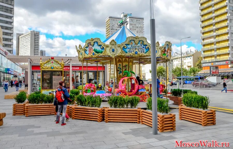 Парк арбат московская ул 1 назрань фото Новый Арбат после благоустройства - MoscoWalk.ru - Прогулки по Москве Прогулки