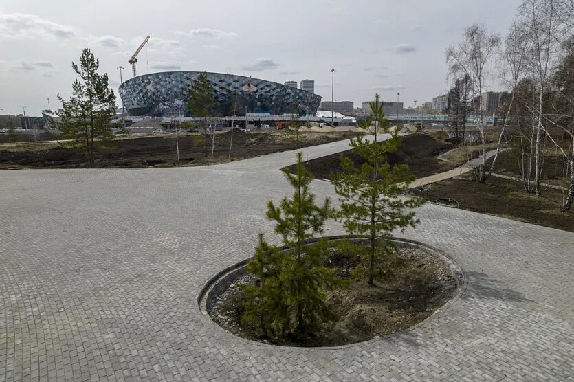 Парк арена новосибирск фото Парк "Арена" у нового ЛДС в Новосибирске готов на 65