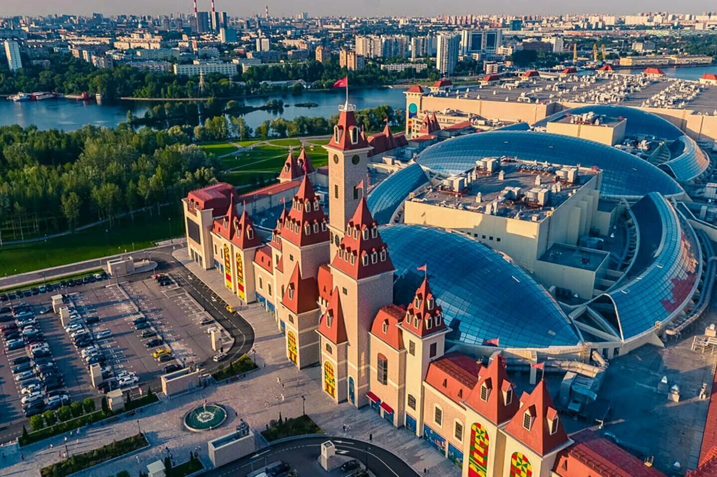 Парк аттракционов в москве остров мечты фото Сертификат на экскурсию на теплоходе "Парадный Петербург с выходом в Финский зал