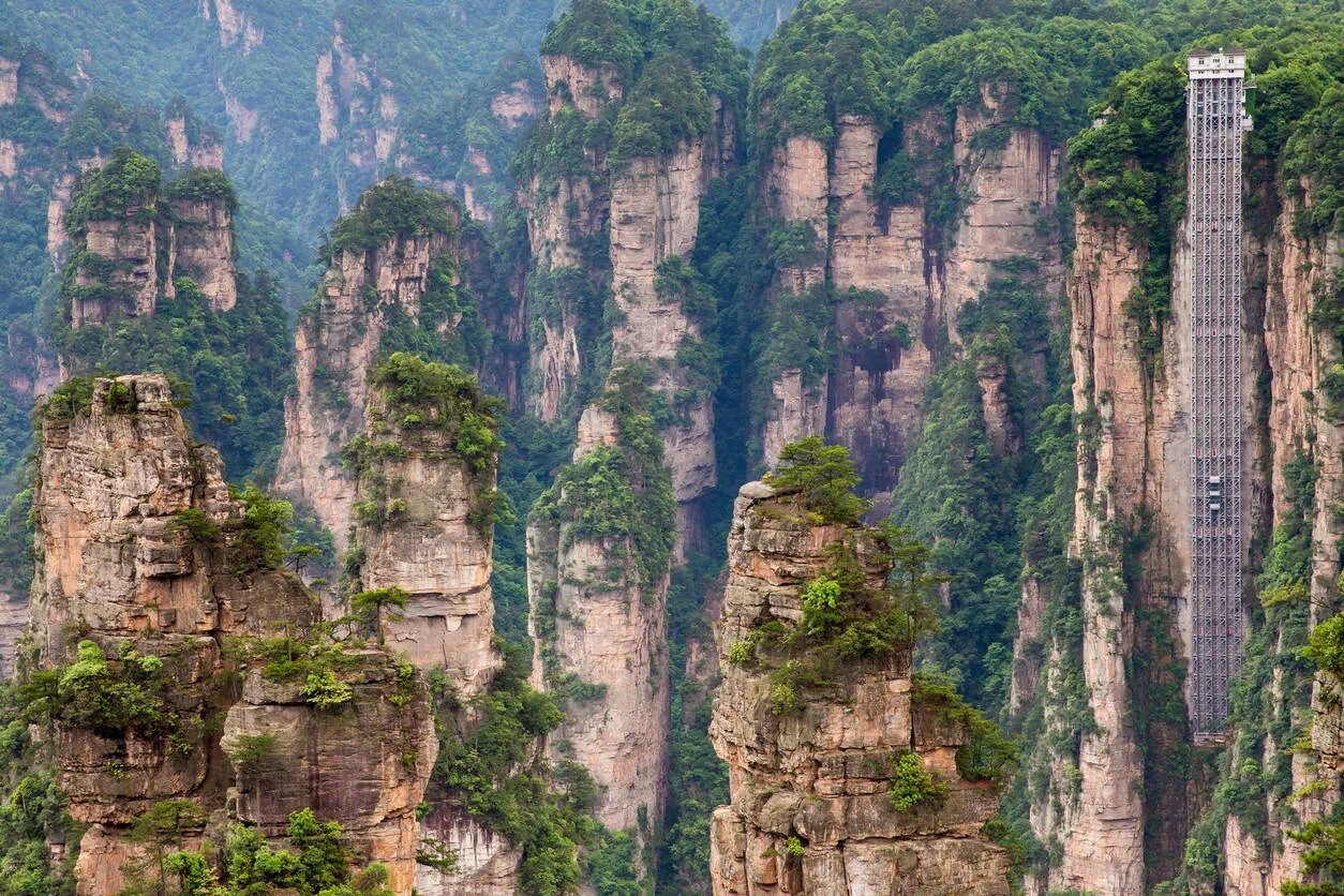 Парк чжанцзяцзе китай фото World’s tallest elevator in China takes you through Avatar-like floating mountai