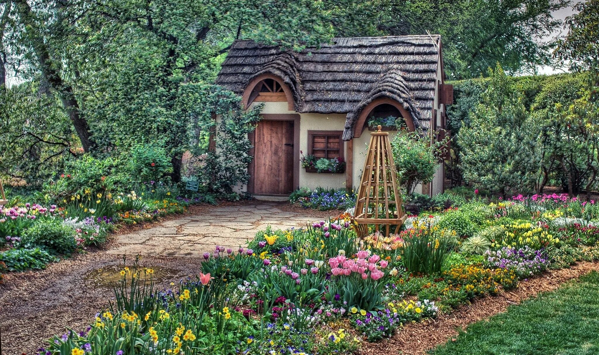 Парк дачи фото Pin on В гостях у ведьмы Magical cottage, Fairytale cottage, Cottage in the wood