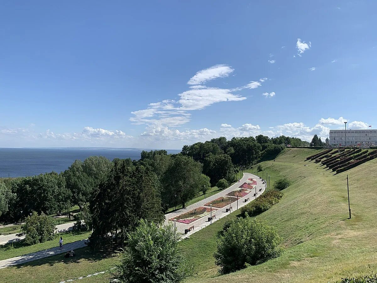 Парк дружбы народов ульяновск фото Файл:Druzhby Narodov Park (Ulyanovsk).jpg - Википедия