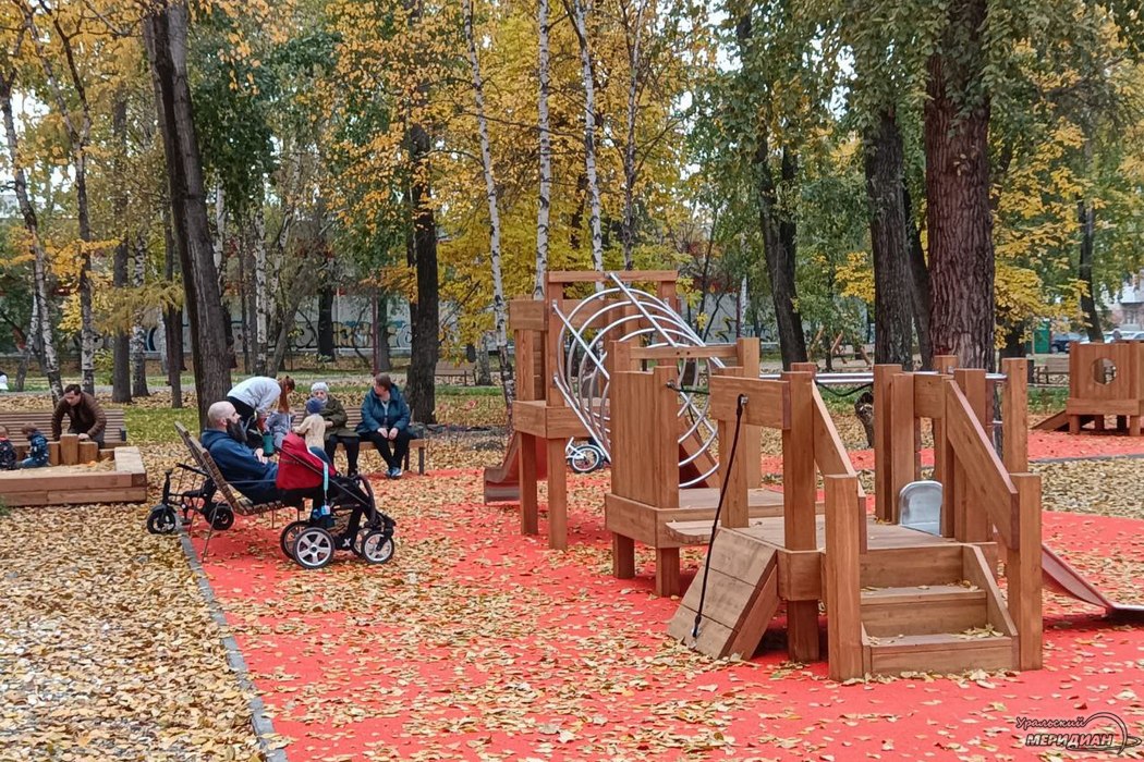 Парк энгельса екатеринбург фото В Екатеринбурге официально открыли парк Энгельса после глобальной реконструкции
