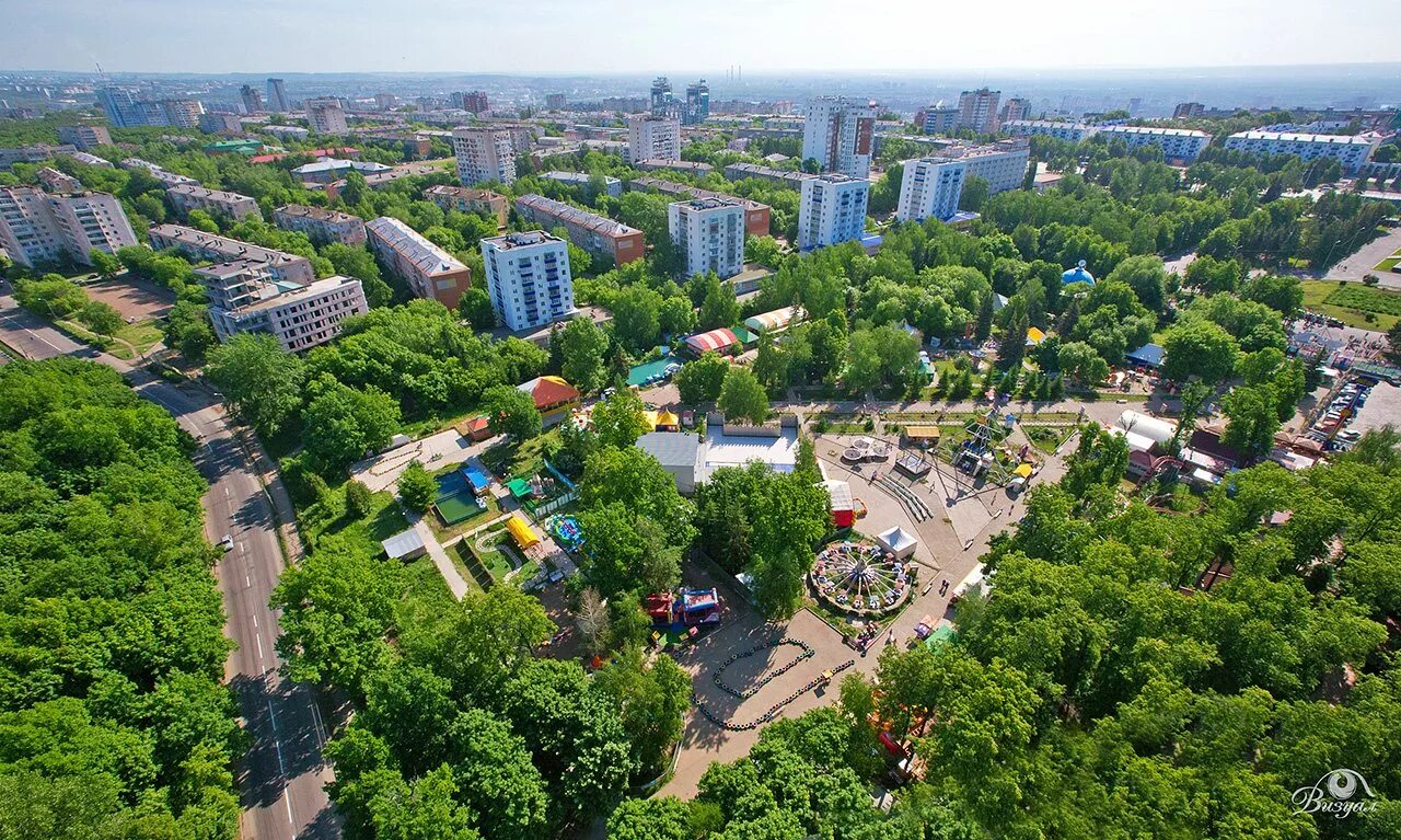 Парк гафури уфа фото В Уфе определили дату открытия первого уличного автокинотеатра - РБК