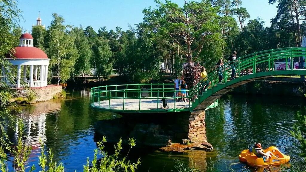 Парк гагарина челябинск фото Парк Гагарина. Дерево Любви. - Наш Челябинск