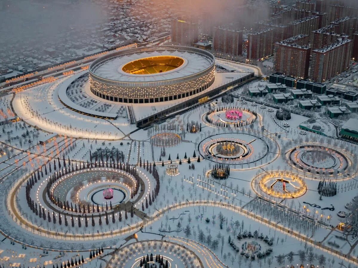 Парк галицкого в краснодаре зимой фото Фотограф снял с разных высот парк и стадион "Краснодар" в снегу