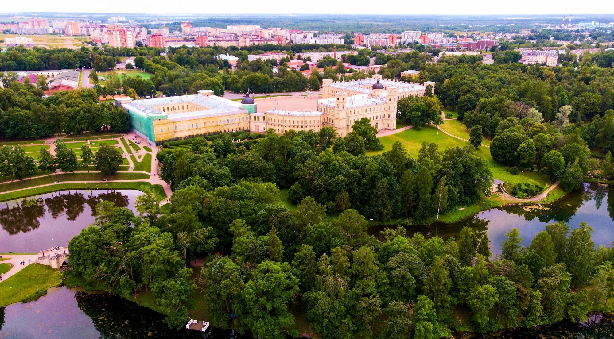 Парк гатчинского дворца фото Фотографии города Гатчина