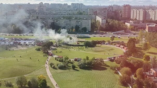 Парк героев пожарных фото В парке Героев-Пожарных. Все службы на месте, кого там только нет. Пеной наструг