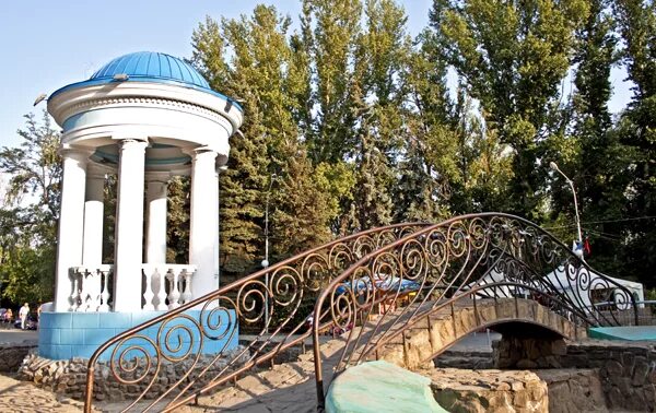 Парк гидростроитель волжский фото ДК ВГС и парк культуры и отдыха в г. Волжский