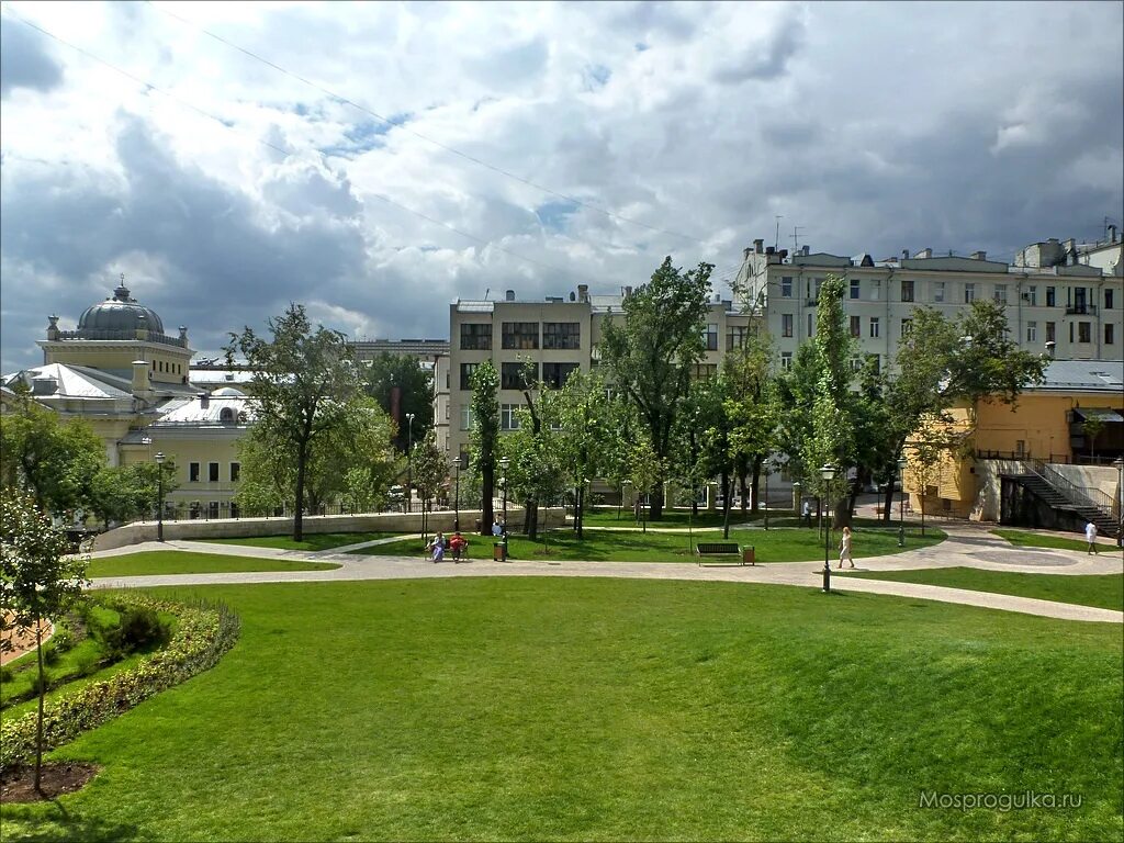 Парк горка китай город фото Парк "Горка" в Большом Спасоглинищевском переулке