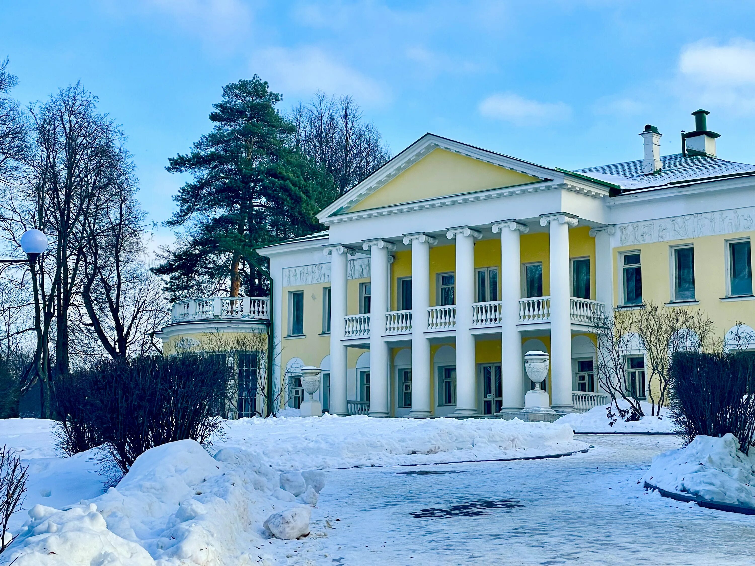 Парк горки ленинские фото Музей-заповедник "Горки Ленинские" впервые примет фестиваль "Суздальфест"