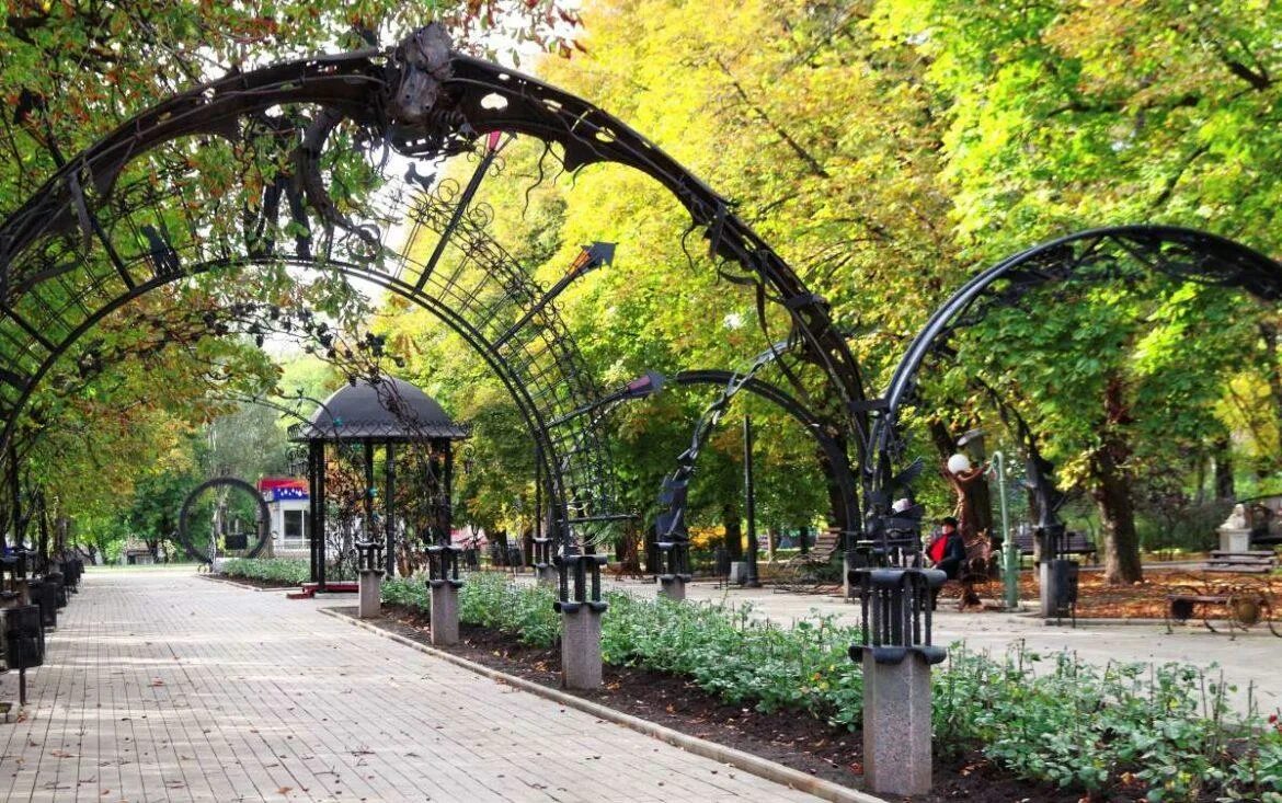 Парк горького донецк фото парк кованых фигур - Донецкое время