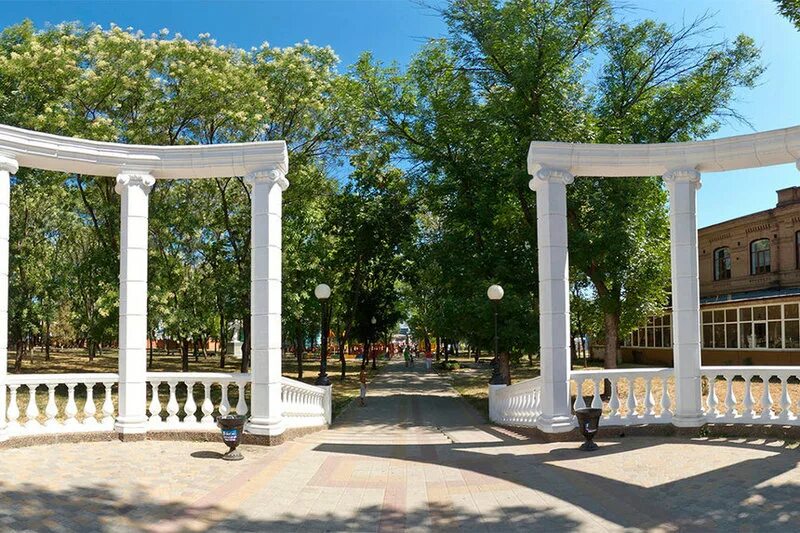 Парк горького ейск фото Одна улица в истории Ейска IZI Travel
