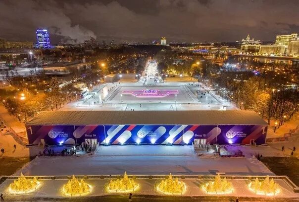Парк горького каток фото Каток в Парке Горького посетили воспитанники и педагоги школ искусств Донбасса. 