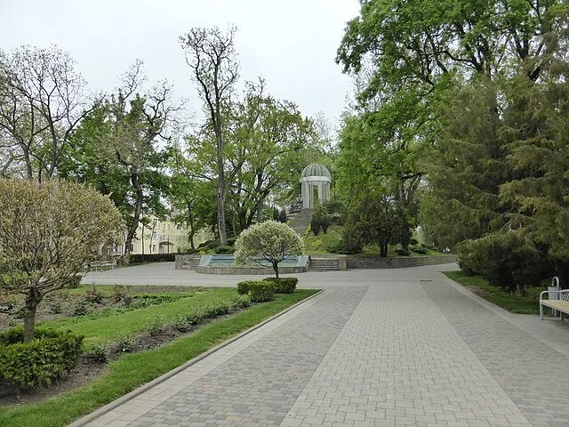 Парк горького краснодар фото File:Парк имени Горького, Краснодар 18.JPG - Wikimedia Commons