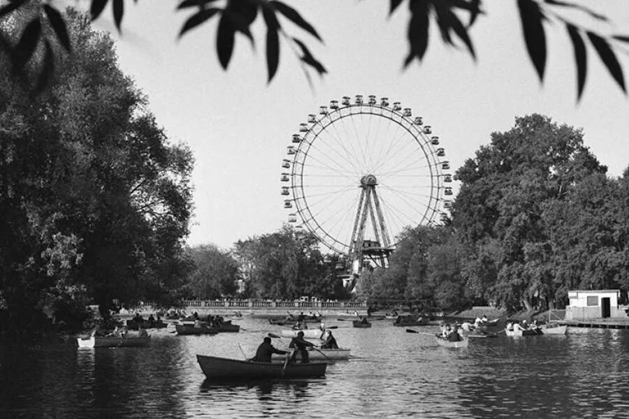 Парк горького ретро фото История в датах: 12 августа Фотогалереи Известия