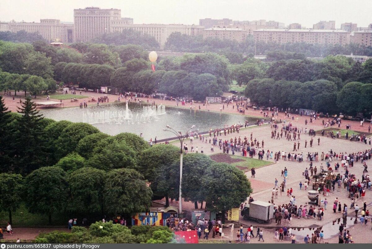 Парк горького сегодня фото Эстетика Москвы 1991 года. Выпуск 28 Now&Then Russia Дзен
