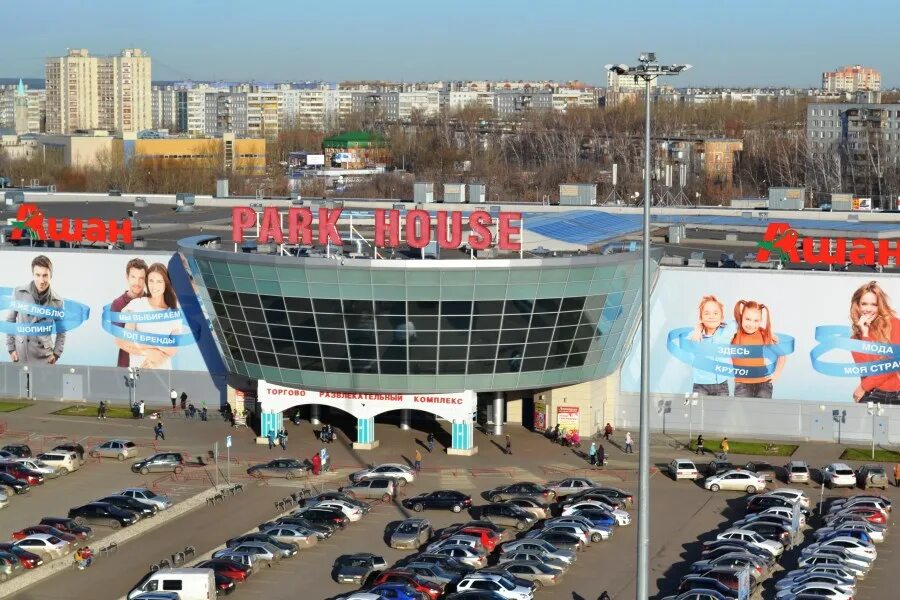 Парк хаус казань фото Uniqlo арендовал 1200 кв.м торговых площадей в ТРЦ "Парк Хаус" в Казани