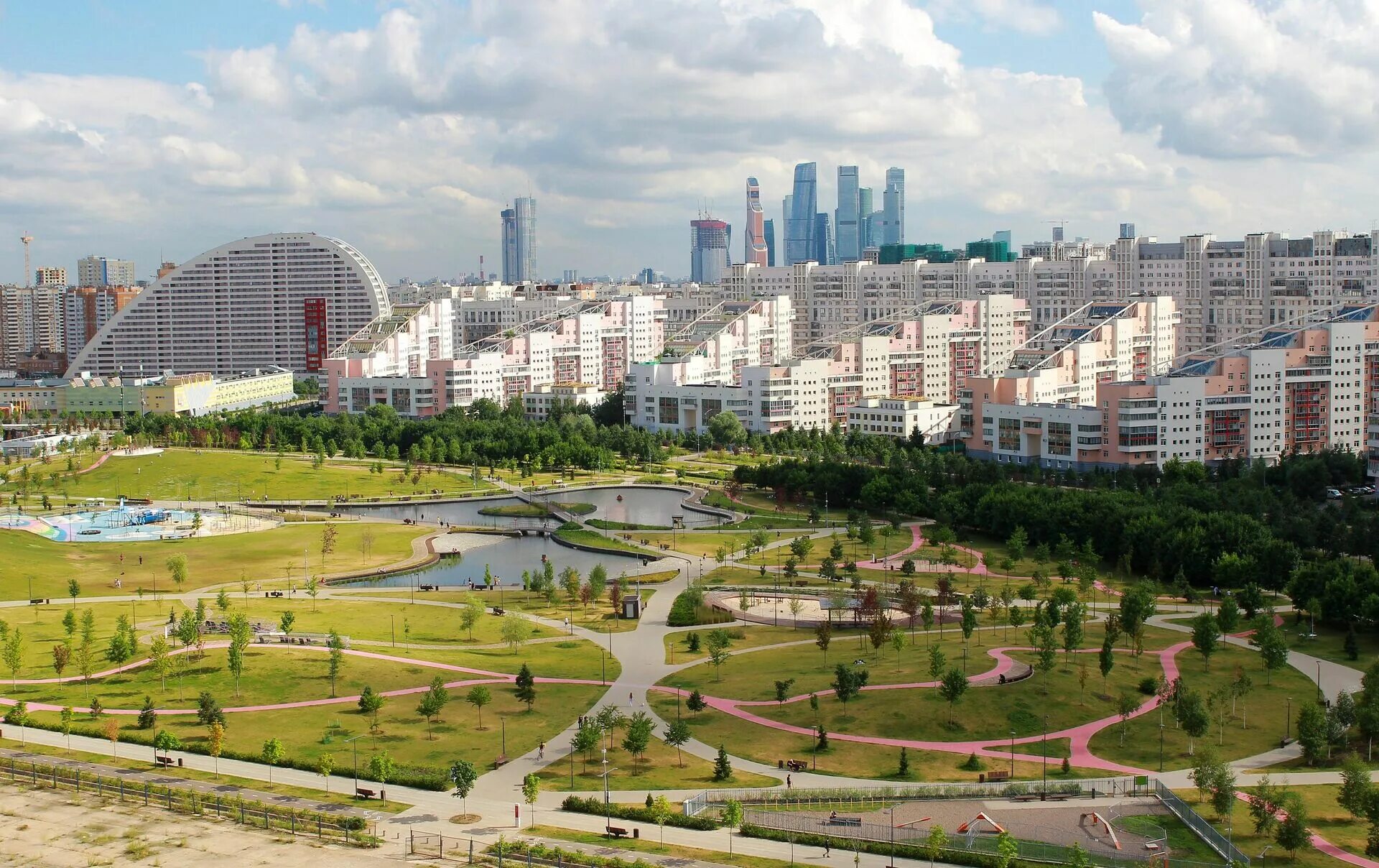 Парк ходынское поле фото Поворот не туда: где находится Москва, которую вы не знаете - Недвижимость РИА Н