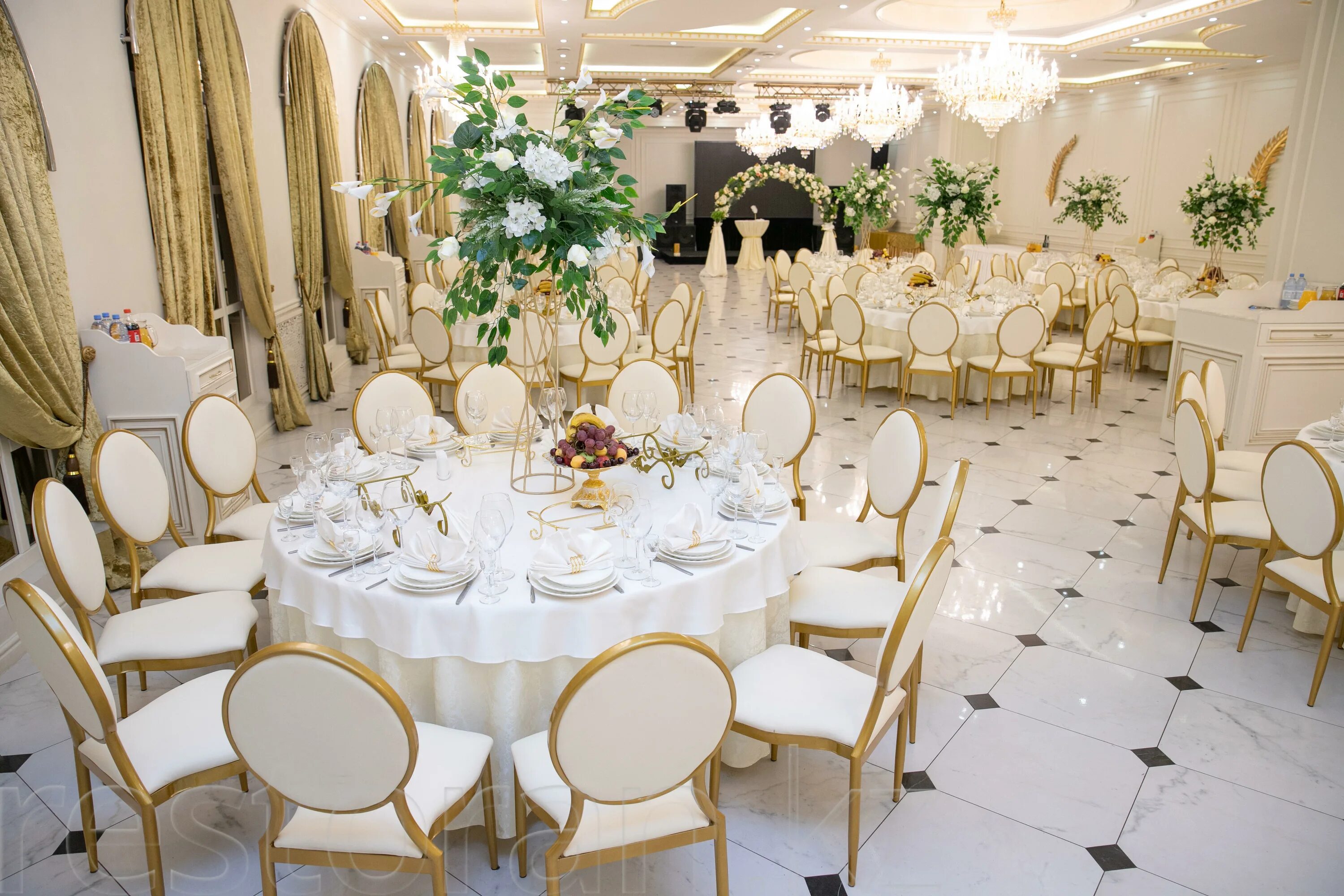 Парк холл просп мира 32 фото Park Hall дарит фуршет в подарок, а также напитки без ограничений (кроме алкогол