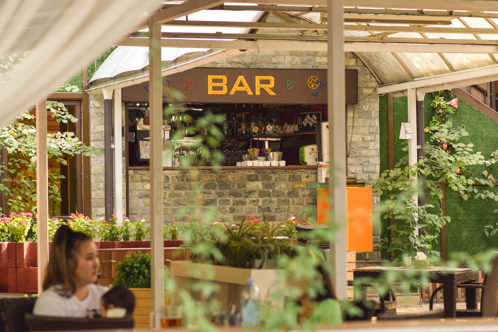 Парк кафе запорожская ул 121а фото Panorama: Park Avenue, cafe, Almaty, Vladimir Radostovets Street, 72А - Yandex M