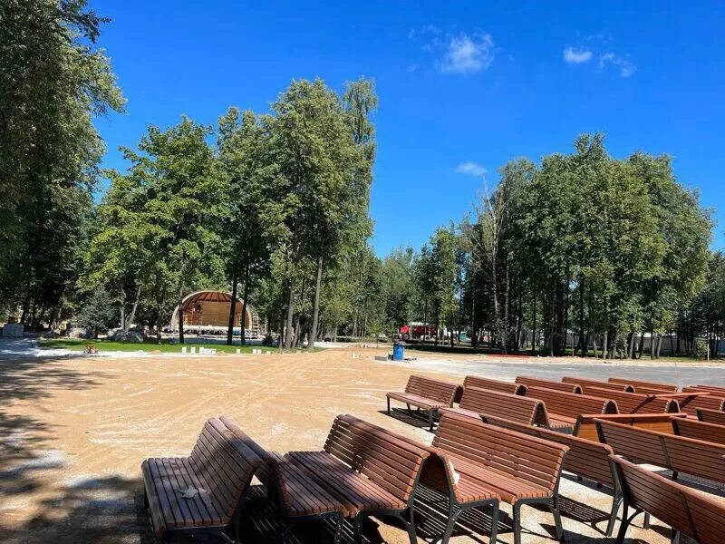 Парк киово лобня фото московская область В Лобне благоустройство парка Киово выполнено Лобня.LIFE