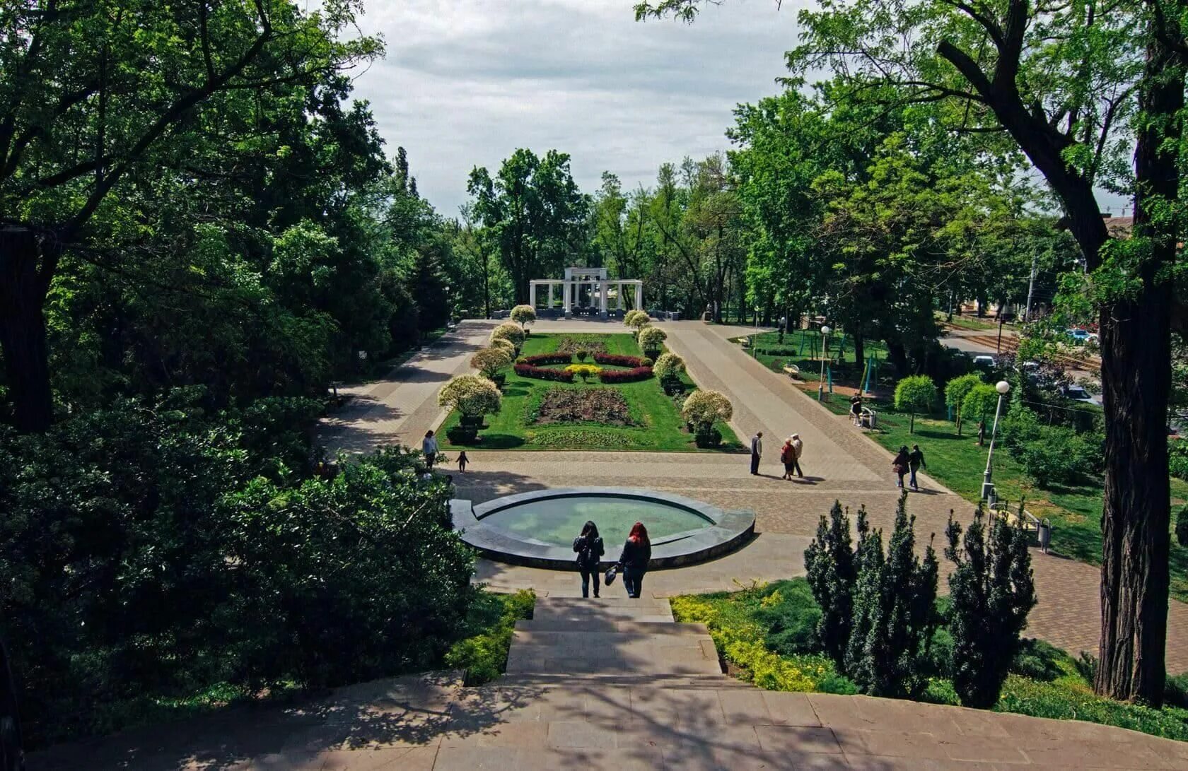 Парк краснодар краснодар городской сад фото планеты Парк "Городской сад" - Краснодар, ул. Постовая, д. 34. Подробная информация о па