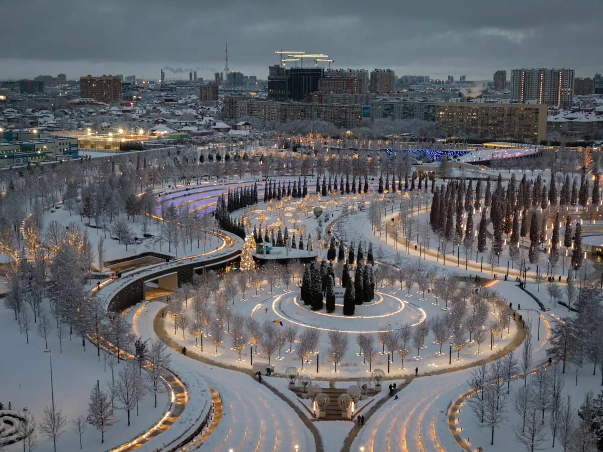 Парк краснодар зимой фото Фотограф снял с разных высот парк и стадион "Краснодар" в снегу
