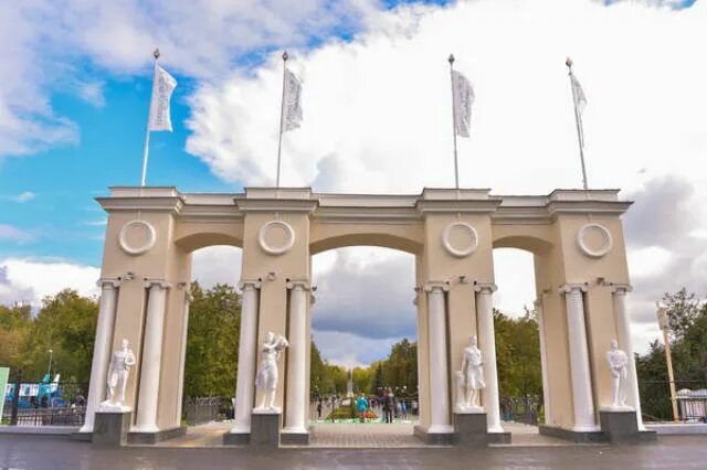 Парк крылья советов казань фото В казанский парк Крылья Советов после реставрации вернули статуи АиФ Казань