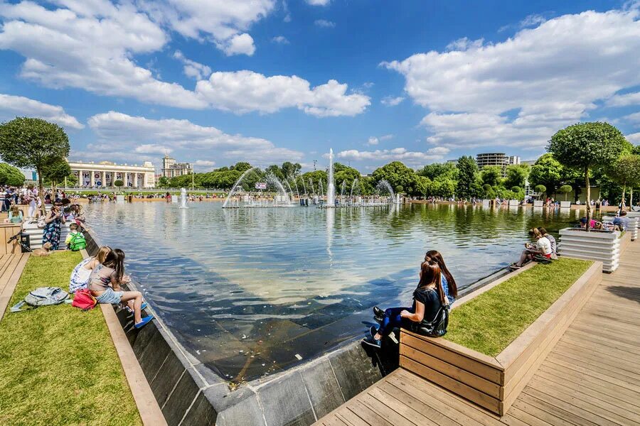 Парк культуры и отдыха москва фото The Сentral park of culture and recreation named after Gorky