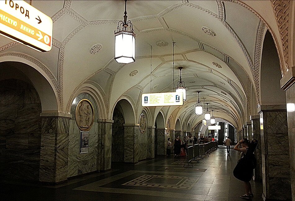 Парк культуры метро фото 4 самых неудобных пересадки между линиями Московского метро Ностальгия по СССР и