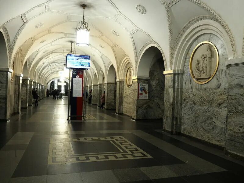Парк культуры метро кольцевая фото ГЕОРГИЙ МОТОВИЛОВ. МОСКОВСКОЕ МЕТРО