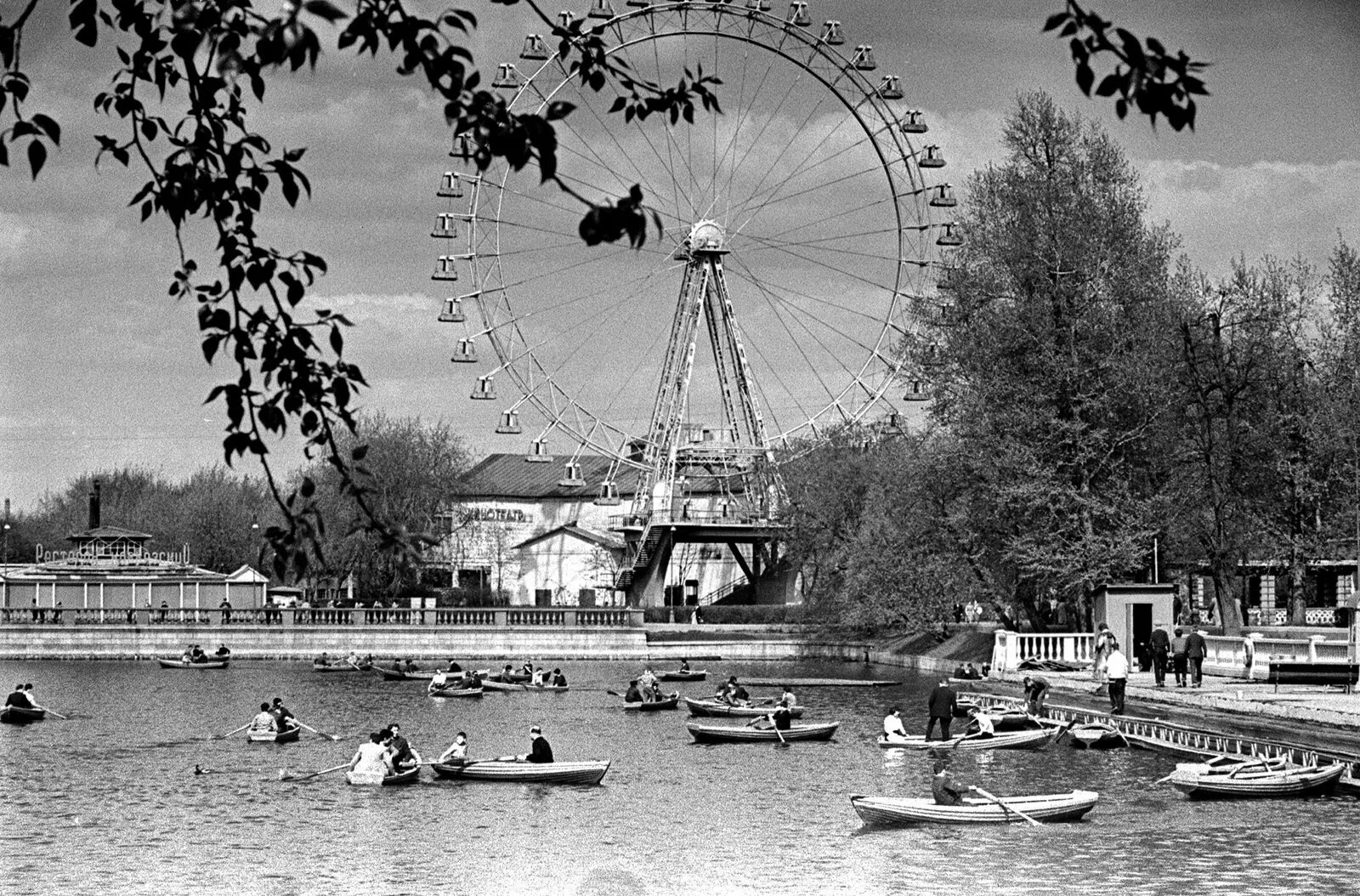 Парк культуры старые фото Open-air stages. Theater history of Moscow parks and estates / News / Moscow Cit