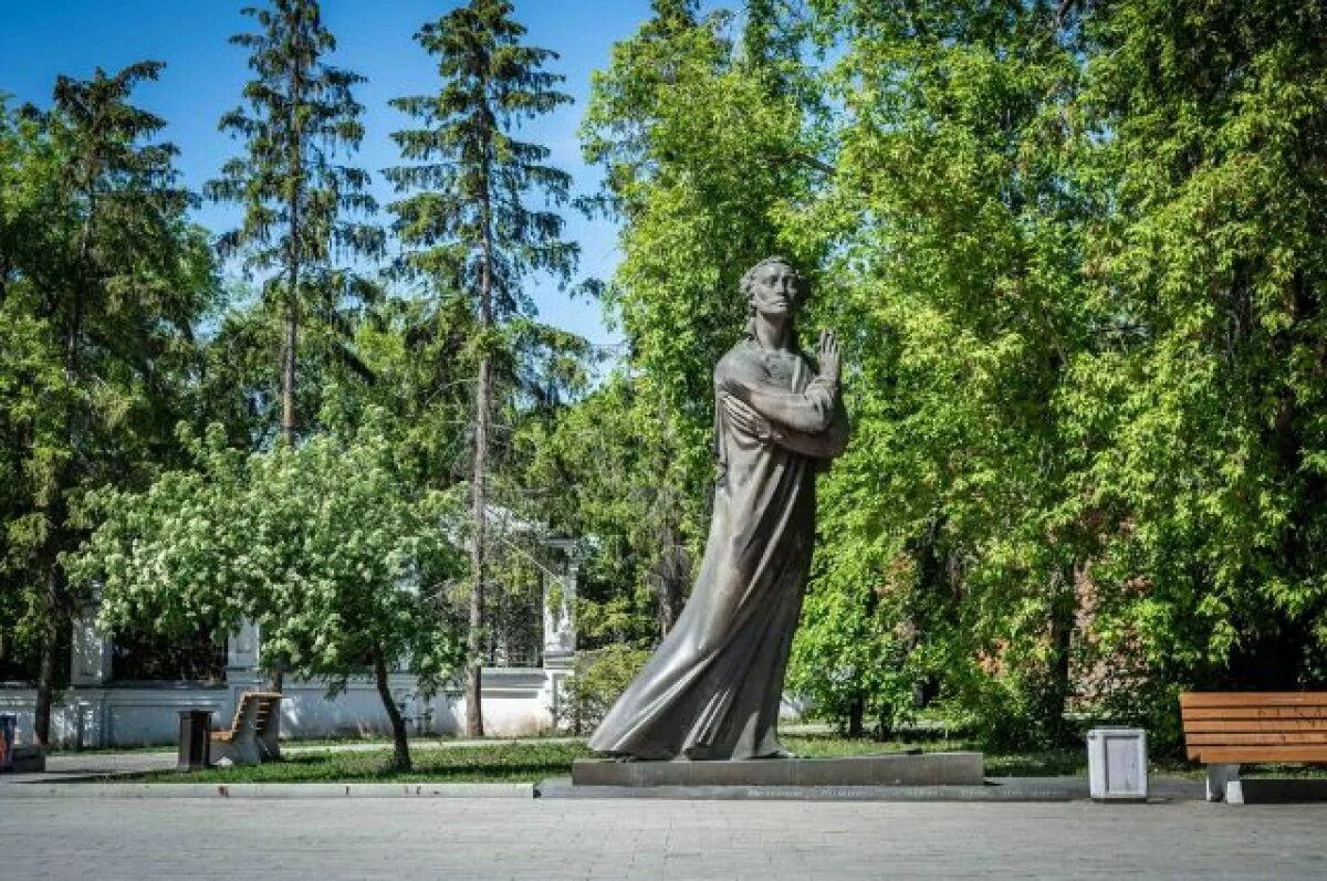 Парк литературного квартала пролетарская ул 14 фото Литературный квартал в Екатеринбурге ждет реконструкция на 240 млн АиФ Урал