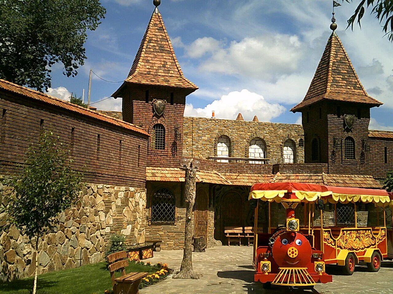 Парк лого в ростове на дону фото Photo: Арбат, hotel, khutor Staraya Stanitsa, ulitsa Budyonnogo, 121 - Yandex Ma