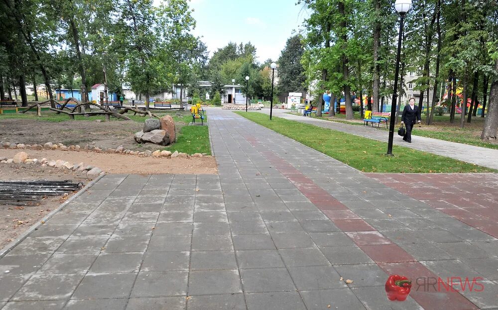 Парк мира ярославль проспект ленина фото Детский парк на проспекте Ленина в Ярославле напоминает лунный пейзаж. С фото - 