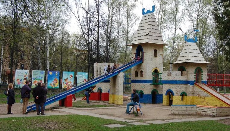Парк на королева фото Многим горожанам знакома эта детская площадка в парке им.Калинина, которых радов