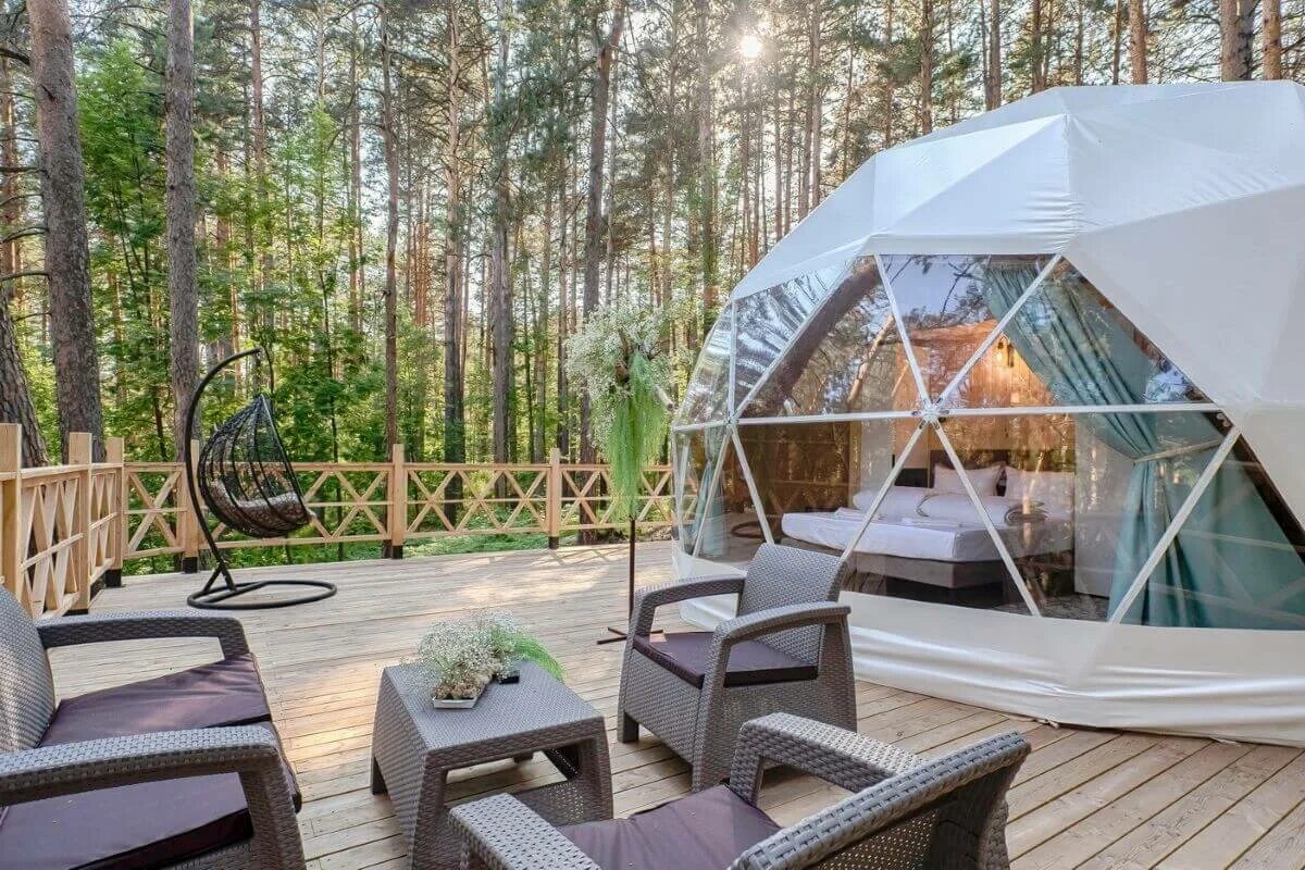 Парк отель хвоя фото Номера, купольные дома-сферы, шале на берегу Бердского залива в парк-отеле "Хвоя