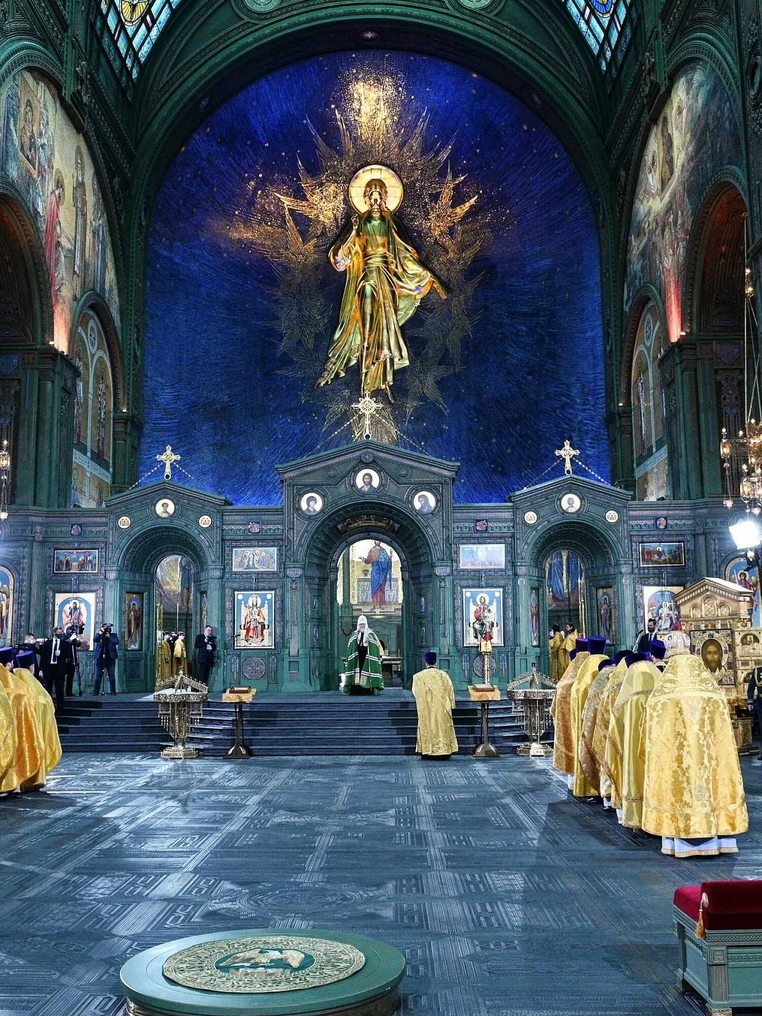 Парк патриот москва фото храм Святейший Патриарх Кирилл освятил главный храм Вооруженных сил Российской Федера