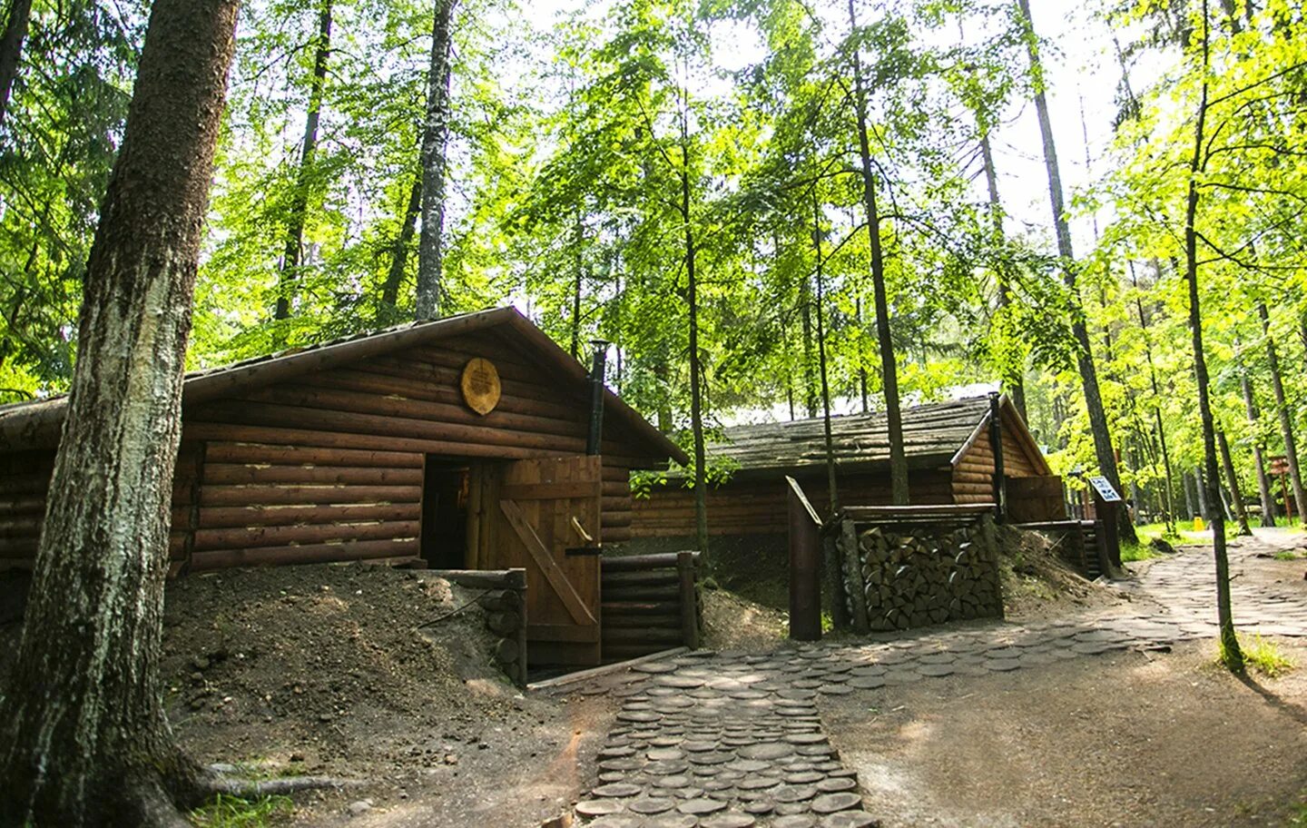 Парк патриот партизанская деревня фото Парк патриот деревня партизанская - Фото